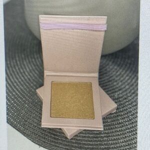 MOTD COSMETICS Highlighting Powder (Something Magical) 0.25 oz